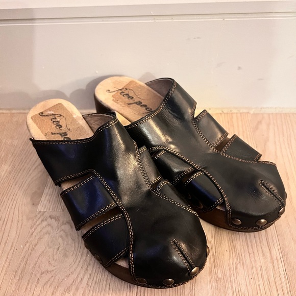 Free People Libra fisherman clogs sandals black leather mules platform - Picture 3 of 6
